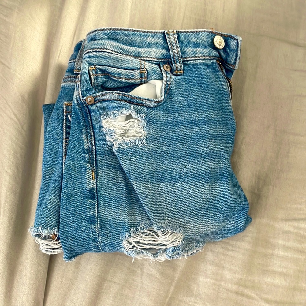 American Eagle Ripped Jeans